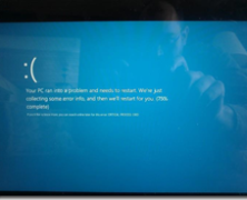 Window 8 Blue Screen Of Death Is Still Blue (but is prettier than before)